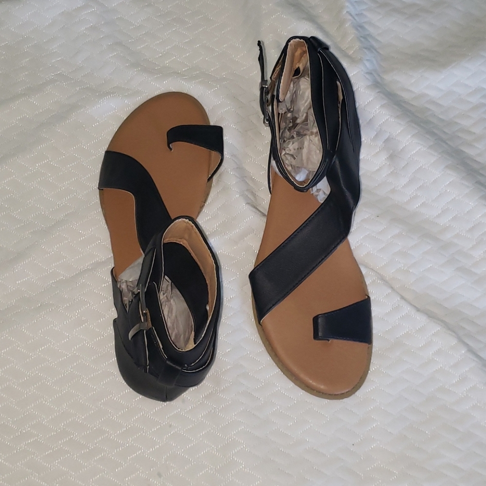 Black flat sandals